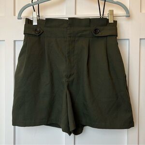 Banana Republic Women Size 4 Green Dressy Paperbag Shorts Classy Stylish Pleated